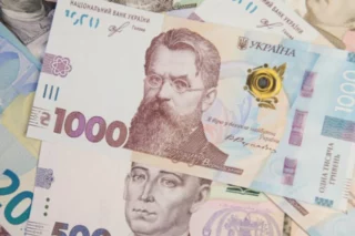 Тисячу Зеленського доведеться повернути — кого це стосується