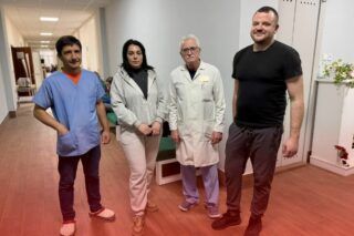 Фото до: Львівські медики дістали кілограм волосся зі шлунка 15-річної дівчинки