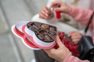 Гривня витісняє долар? Як змінилися валютні вкладення українців