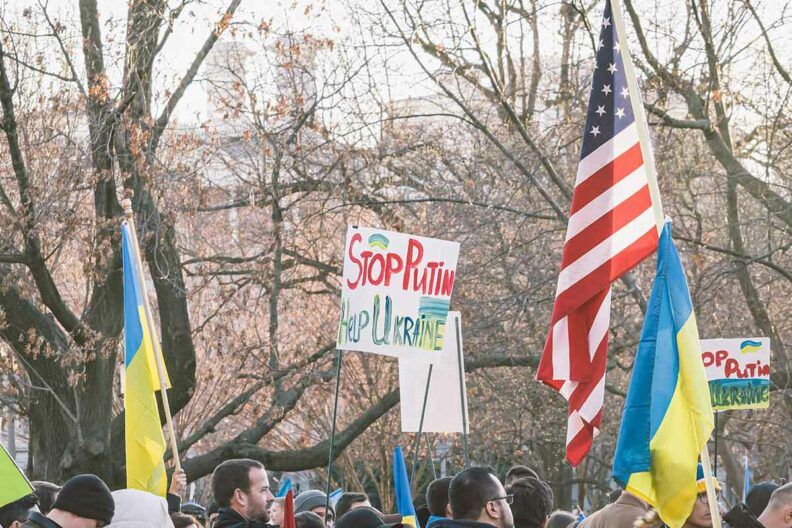 США не предавали Украину — глава Пентагона прокомментировал разговор Трампа и Путина