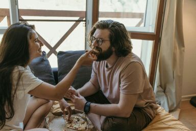 Любов чи пастка? 6 неочевидних сигналів того, що стосунки отруюють твоє життя