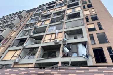 Фото до: Вибухи у Харкові 28 лютого 2025: що відомо про пожежу в медзакладі
