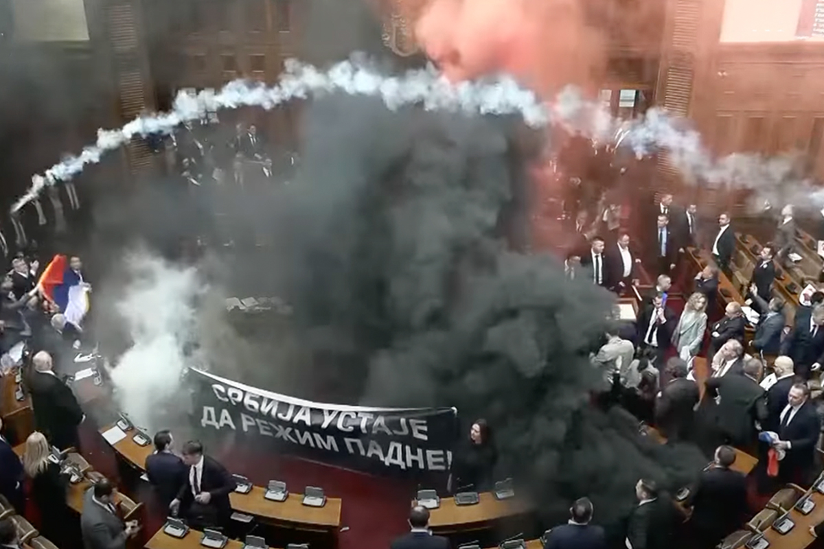 протесты в сербии