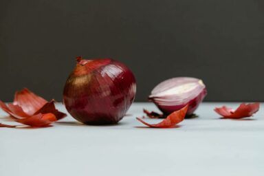 как подкармливать настоем луковой шелухи