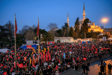 Фото до: Що відбувається в Туреччині зараз: протести, затримання та ситуація в країні
