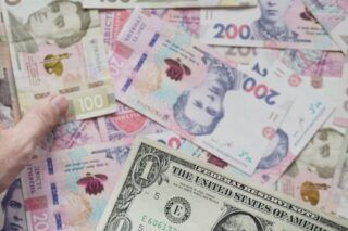 Скільки Україна витратила на оборону