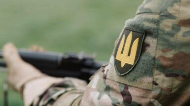 кого звільняють з військового обліку у 2025 році
