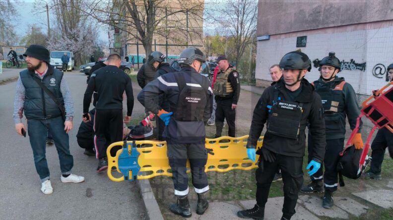 Загинули діти! Росія поцілила по мирних людях у Кривому Розі (ОНОВЛЕНО)