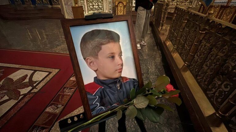Фото 1 до: У Кривому Розі прощаються із загиблими внаслідок атаки 4 квітня