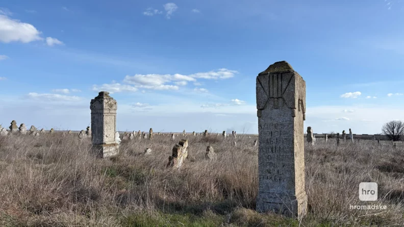 Кладовище на обриві: чому історія Глибокого може бути знищена водами лиману Сасик