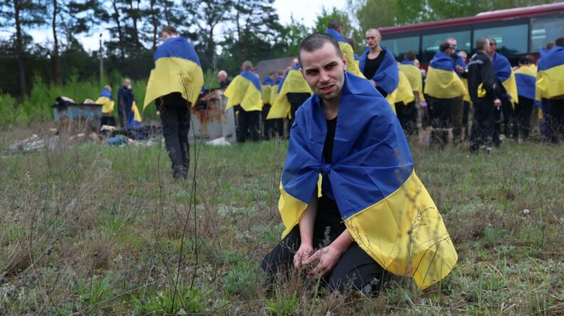 Нарешті вдома! Ще 205 українських захисників повернулися з російського полону