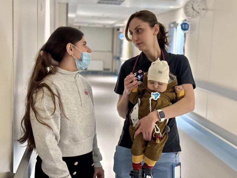Фото 2 к: Уникальная АВО-несовместимая трансплантация: как в Охматдете спасли жизнь Максима