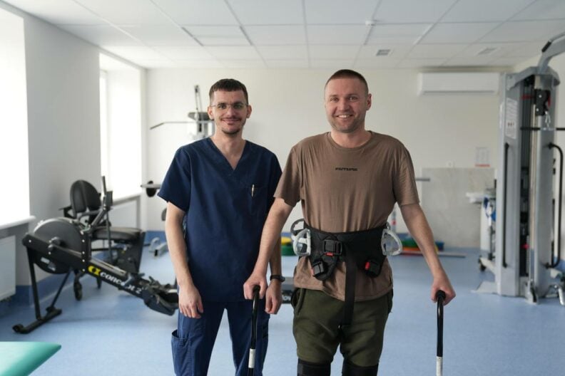 5% на шанс ходити! Як чоловік після травми спинного мозку знову стає на ноги
