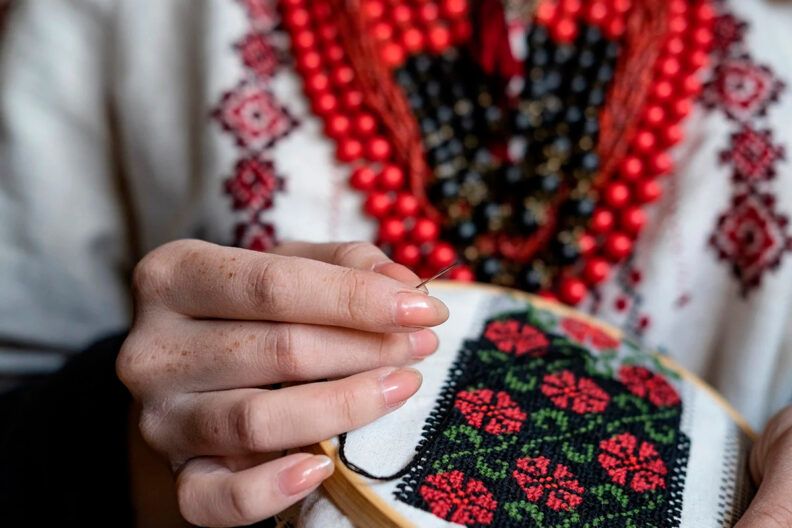 Має значення не колір, а власний сенс! Українські вишиванки: історія, міфи та правда про наш етнічний одяг