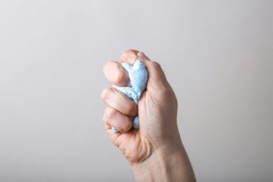 Бессонные ночи могут убить? Что будет с человеком, который не спит неделю