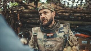Налетает рой российских дронов