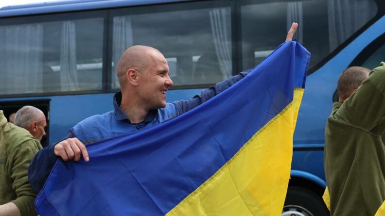 Понад 300 захисників повернули з російського полону у форматі 1000 на 1000
