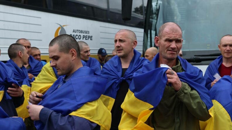 Понад 300 захисників повернули з російського полону у форматі 1000 на 1000