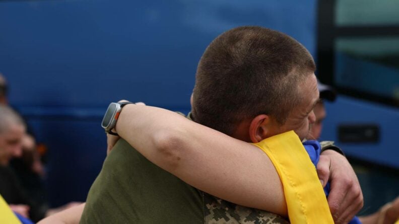 Понад 300 захисників повернули з російського полону у форматі 1000 на 1000