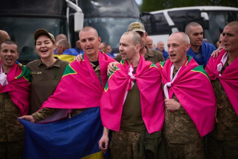 Понад 300 захисників повернули з російського полону у форматі 1000 на 1000