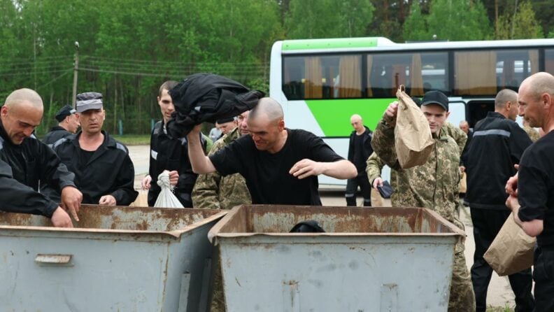Великий обмін 1000 на 1000 завершено: додому повернулися ще 303 Захисники