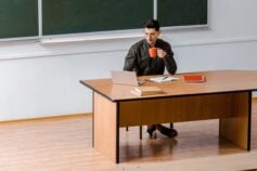 відстрочка для педагогічних працівників 2025