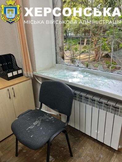 КАБом по Херсонській ОВА: пошкоджено будівлю, є постраждалі
