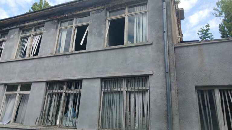 Фото 1 к: Одесса под атакой БпЛА: поврежден роддом