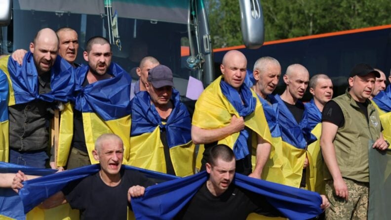 Обмін полоненими 10 червня: додому повертається молодь і важкопоранені захисники