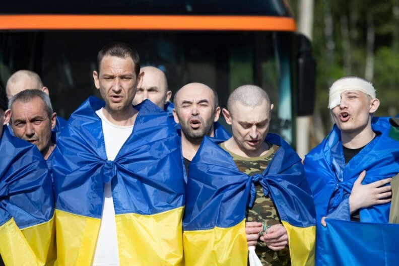 Обмін полоненими 10 червня: додому повертається молодь і важкопоранені захисники