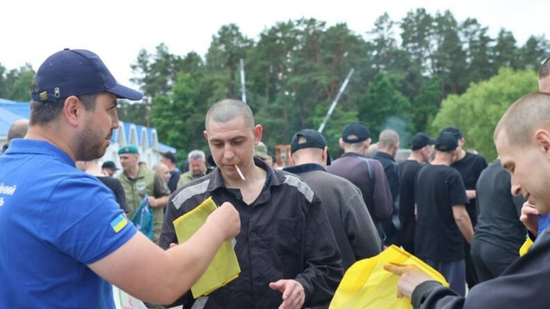 Обмін: Україна повернула з полону важкохворих і тих, кого вважали зниклими безвісти