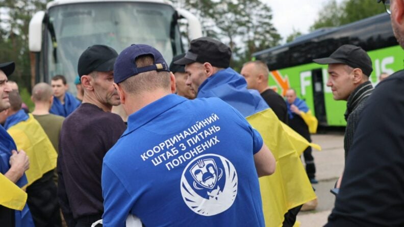 Обмін: Україна повернула з полону важкохворих і тих, кого вважали зниклими безвісти