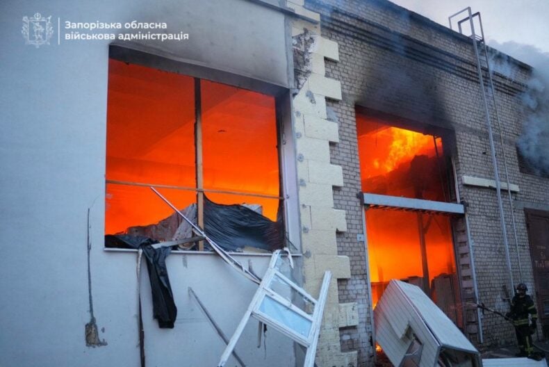 Нічна атака дронами на Запоріжжя: поранено двох поліцейських