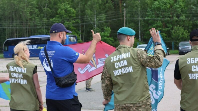 Четвертий обмін за тиждень: вдома ті, хто вижив у російському полоні з 2022-го
