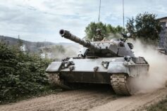 скільки танків в росії