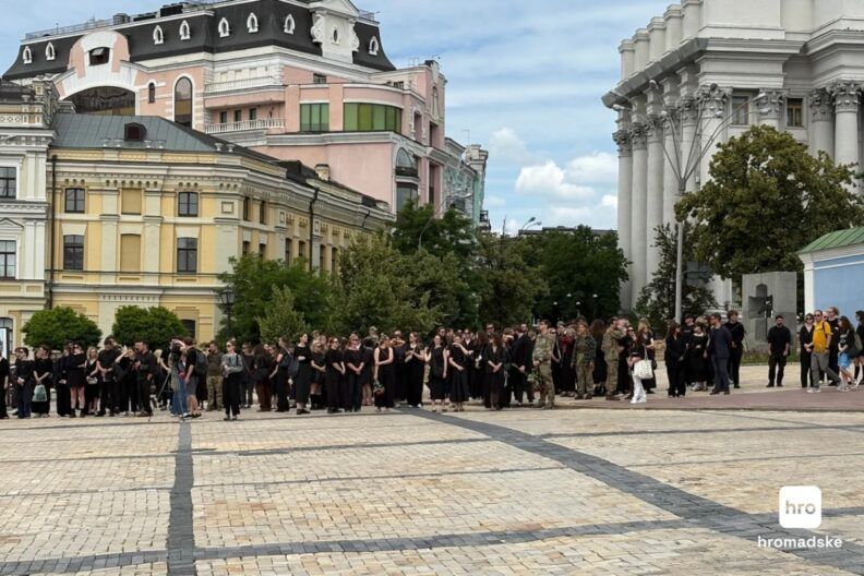 “Україна житиме завдяки отаким хлопцям”… Пам’яті актора та військового Юрія Феліпенка