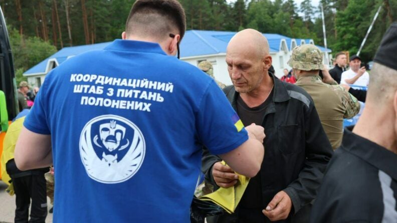 Роками були в неволі: Україна і РФ провели обмін полоненими 20 червня
