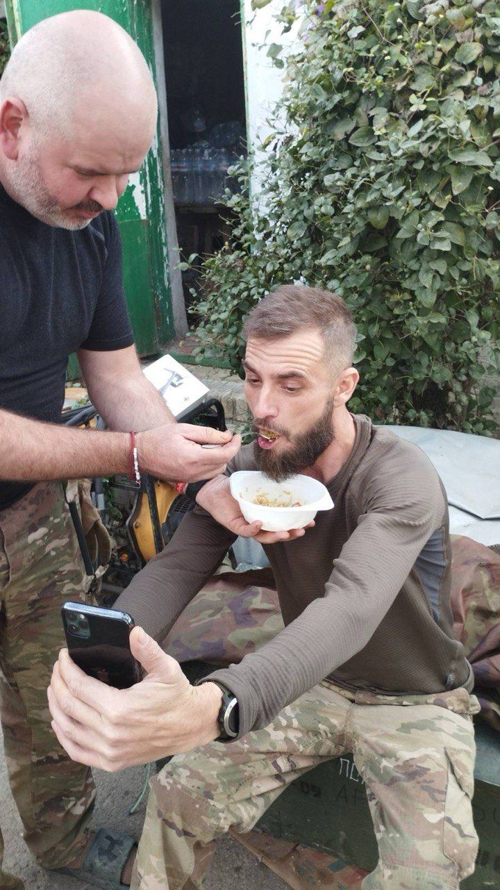 Чи дружать військові