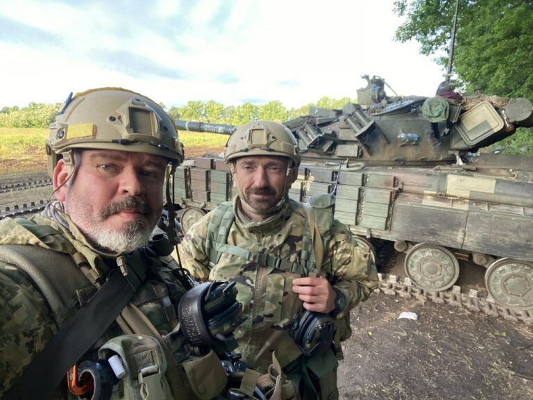 Хто такі побратими