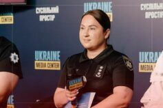 Вишивка для мене — медитативний процес. Майстриня мотанок Яна Дереза про роль оберегів під час війни