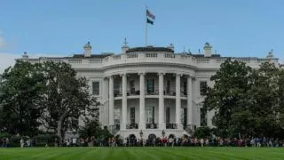 США