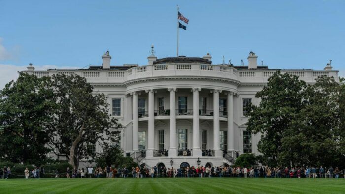 США