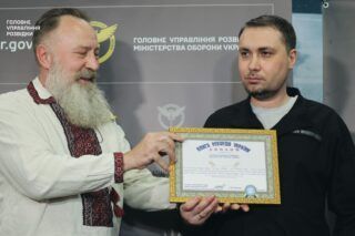 Нарешті стабілізувався? Що буде з курсом долара на початку травня: пояснює банкірка