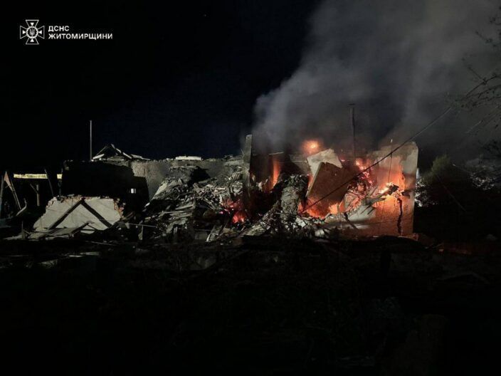 Житомир всколыхнул взрыв: горят автобус и дома, есть погибшие (ОБНОВЛЕНО)