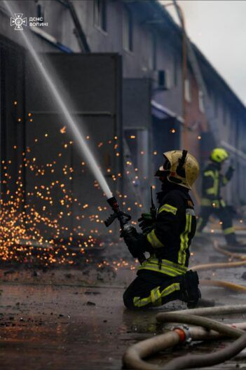 Фото 1 к: Обстрел Луцка: фото последствий