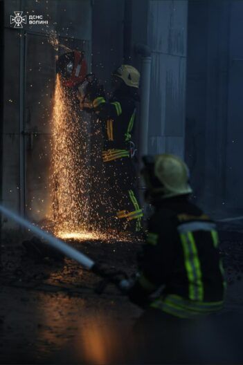 Фото 2 к: Обстрел Луцка: фото последствий