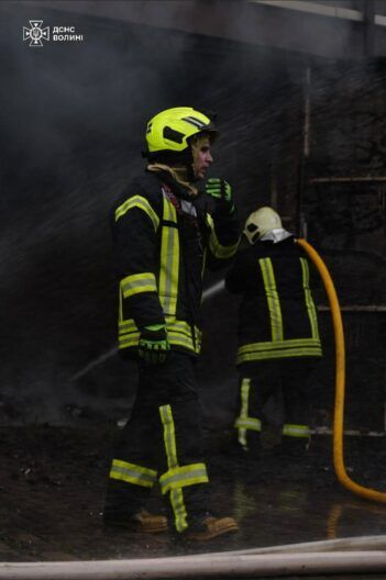 Фото 5 к: Обстрел Луцка: фото последствий