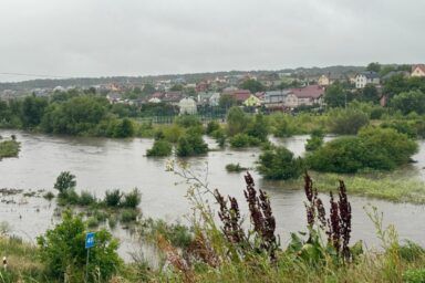 Фото до: Львів затопило внаслідок негоди 10 липня