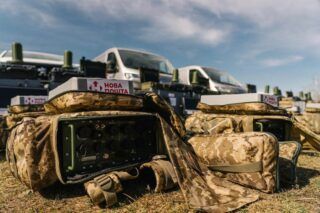 Фото к: Нова пошта расширила программу для военных: посылки за 1 гривну