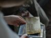 “А раптом там мільйонер?” — чому молодь масово досліджує своє походження